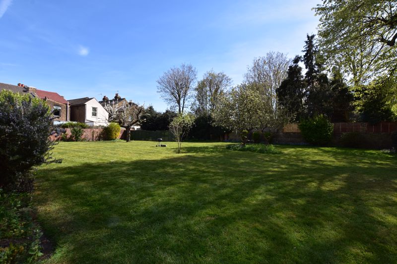 Communal Garden- click for photo gallery